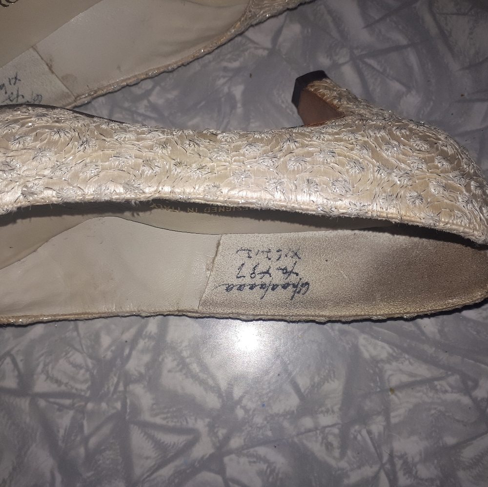Vintage Wedding Shoes with kitten heal - Picture 3 of 10